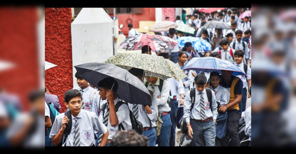 School Closures in 5 Districts and 17 Districts on High Alert, ETEducation